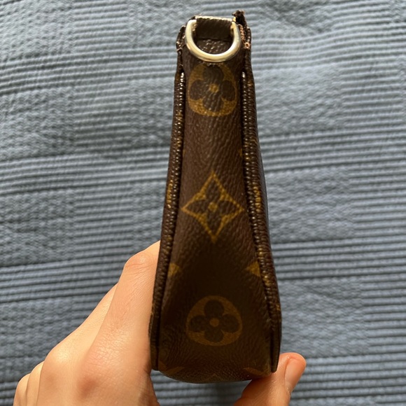 Incredible Louis Vuitton pochette! - Picture 4 of 8